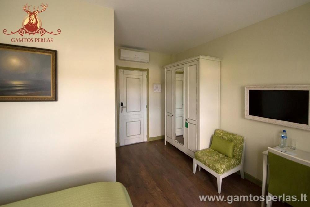 Gamtos Perlas Karkle Bilik gambar